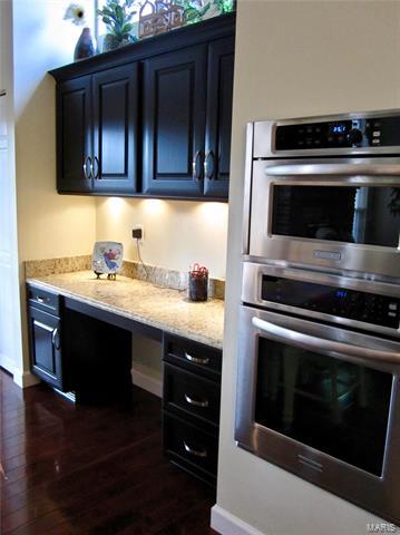 700 Mark Wesley Ln, Ballwin, MO 63021 photo 14