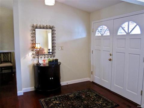 700 Mark Wesley Ln, Ballwin, MO 63021 photo 3