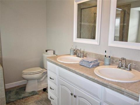 700 Mark Wesley Ln, Ballwin, MO 63021 photo 25