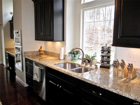 700 Mark Wesley Ln, Ballwin, MO 63021 photo 13