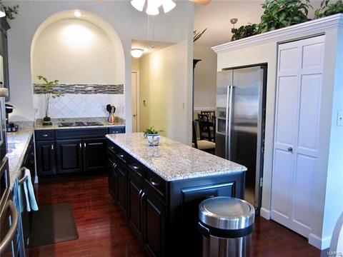 700 Mark Wesley Ln, Ballwin, MO 63021 photo 10
