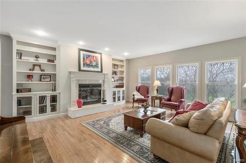 5342 Lancelot Dr, Weldon Spring, MO 63304 photo 11
