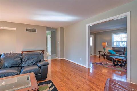 276 Kinderhook Dr, Chesterfield, MO 63017 photo 9