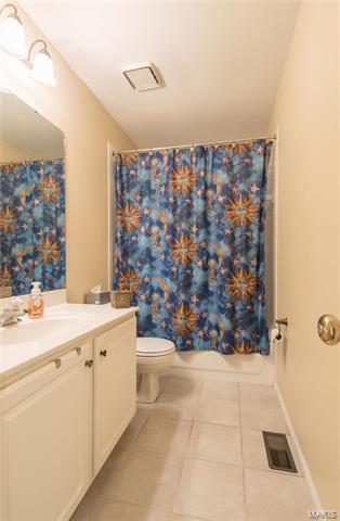 1440 Richland Mdws, Ballwin, MO 63021 photo 27