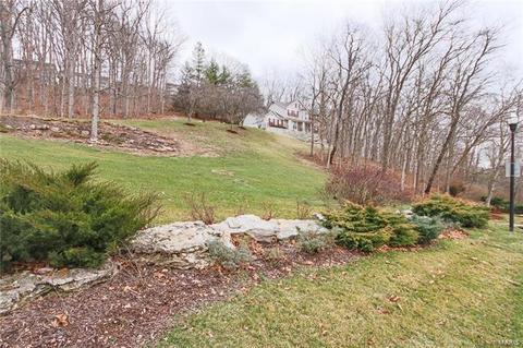 1440 Richland Mdws, Ballwin, MO 63021 photo 2