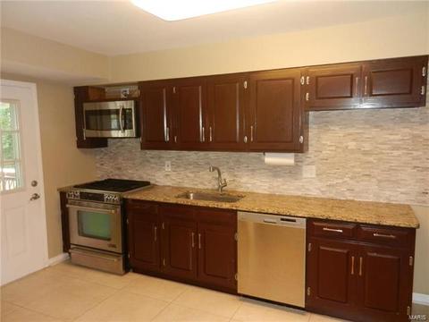 37 Devore, Ellisville, MO 63011 photo 2