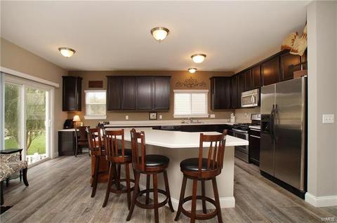 1004 Ashfield Ln, O'fallon, MO 63366 photo 6