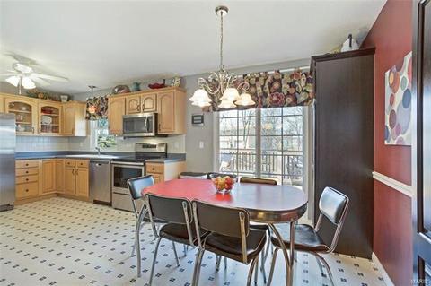 313 Linda Ln, O'fallon, MO 63366 photo 7