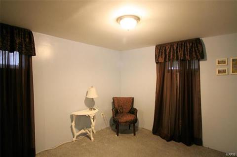 5227 Gresham Ave, Saint Louis, MO 63109 photo 27