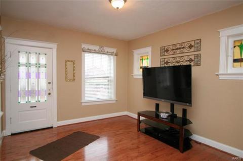 5227 Gresham Ave, Saint Louis, MO 63109 photo 5