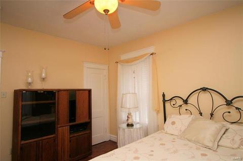 5227 Gresham Ave, Saint Louis, MO 63109 photo 15