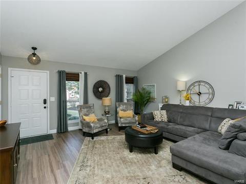 1325 Stone Run, Ballwin, MO 63021 photo 5