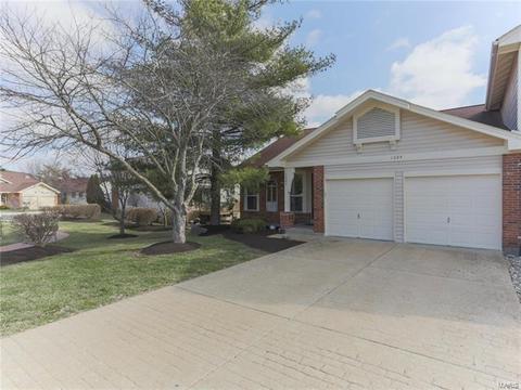1325 Stone Run, Ballwin, MO 63021 photo 1