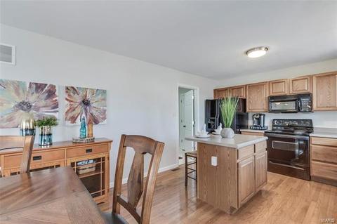 320 Copper Tree Ct, O'fallon, MO 63368 photo 8