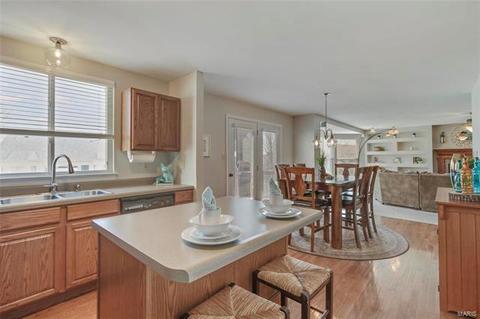 320 Copper Tree Ct, O'fallon, MO 63368 photo 11