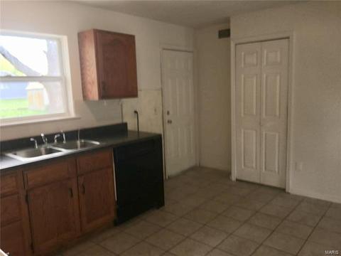909 Love Dr, O'fallon, MO 63366 photo 13