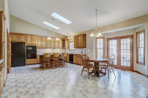 312 Walnut Forest Dr, O'fallon, MO 63366 photo 14
