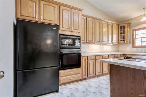 312 Walnut Forest Dr, O'fallon, MO 63366 photo 18