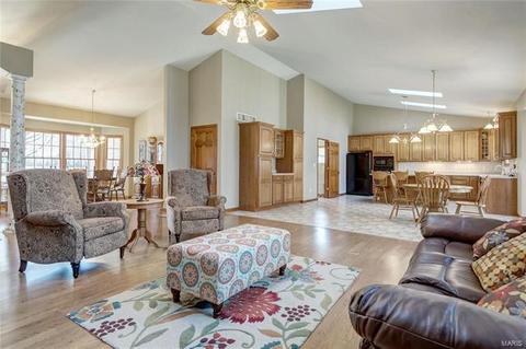 312 Walnut Forest Dr, O'fallon, MO 63366 photo 9