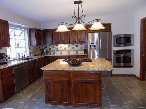 1322 Dietrich Oaks Dr, Ballwin, MO 63021 photo 16