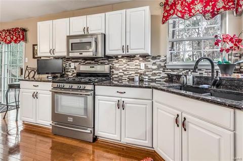 1208 Castle Manor Ct, Ballwin, MO 63021 photo 8