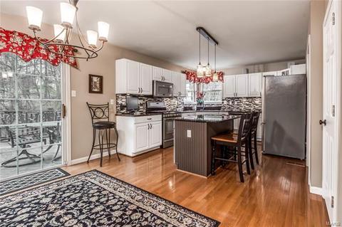 1208 Castle Manor Ct, Ballwin, MO 63021 photo 7