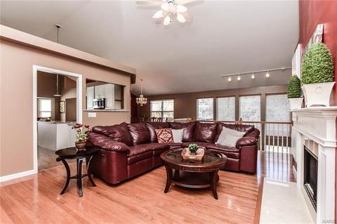 744 Emerald Oaks, Eureka, MO 63025 photo 4