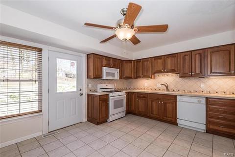 641 Running Creek Dr, Ballwin, MO 63021 photo 7