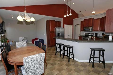 2 Homefield Mdws, O'fallon, MO 63366 photo 8