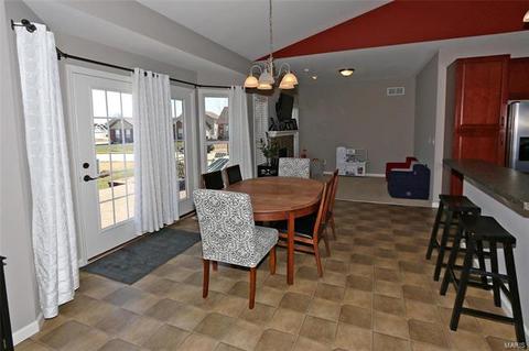 2 Homefield Mdws, O'fallon, MO 63366 photo 12