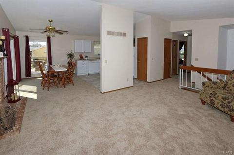 45 Chip Dr, O'fallon, MO 63366 photo 4