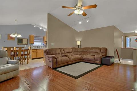 607 Midland, O'fallon, MO 63366 photo 4