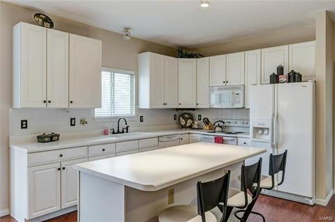 500 Eaglesridge, Wildwood, MO 63021 photo 2