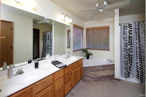 25 President Dr, O'fallon, MO 63368 photo 13