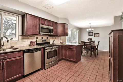 1306 Ross Ave, Saint Louis, MO 63146 photo 6