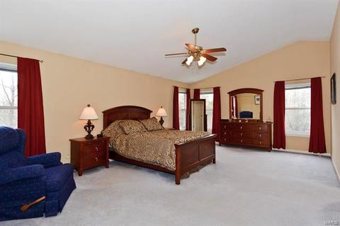 1311 Oak Borough Dr, Ballwin, MO 63021 photo 23