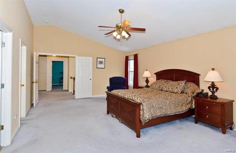 1311 Oak Borough Dr, Ballwin, MO 63021 photo 25