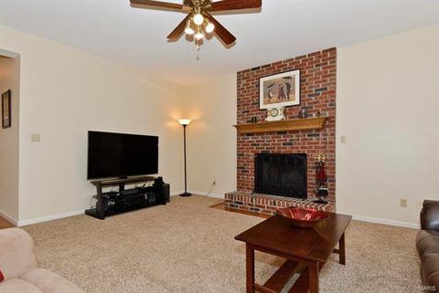 1311 Oak Borough Dr, Ballwin, MO 63021 photo 13