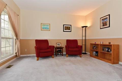 1311 Oak Borough Dr, Ballwin, MO 63021 photo 8