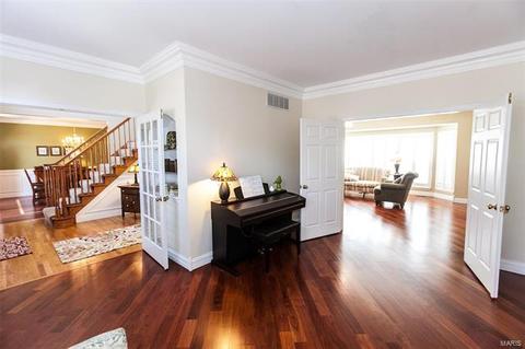 423 Castle Glen Ct, Ballwin, MO 63021 photo 6