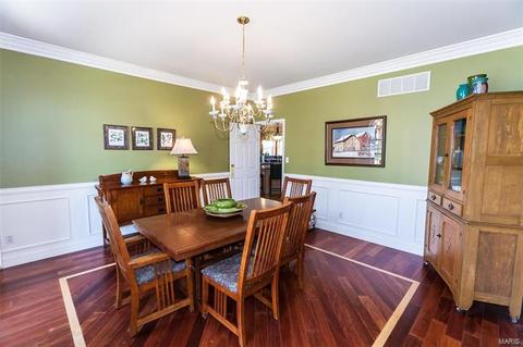 423 Castle Glen Ct, Ballwin, MO 63021 photo 8