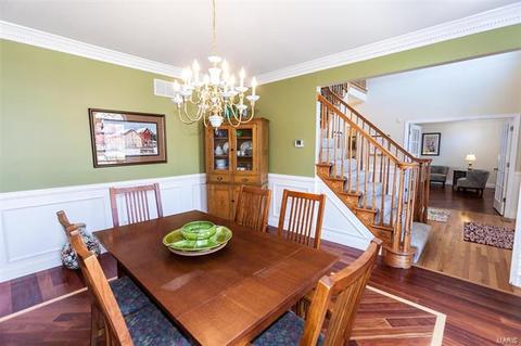 423 Castle Glen Ct, Ballwin, MO 63021 photo 10