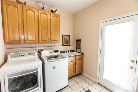423 Castle Glen Ct, Ballwin, MO 63021 photo 32