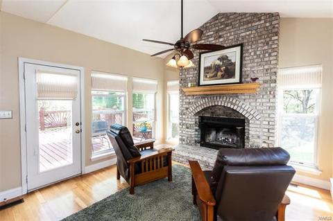 423 Castle Glen Ct, Ballwin, MO 63021 photo 17