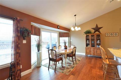 506 Coronation Dr, O'fallon, MO 63366 photo 12