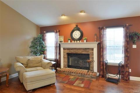 506 Coronation Dr, O'fallon, MO 63366 photo 5