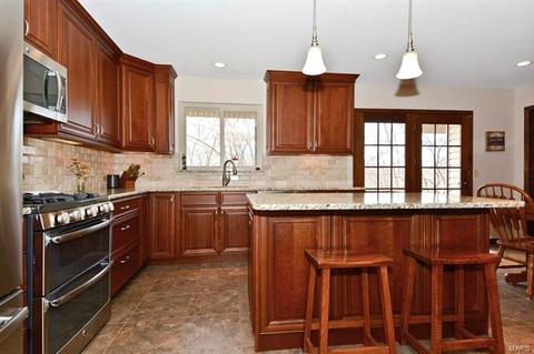 2 Stoneway Ct, Saint Charles, MO 63303 photo 8