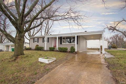 108 Harvest Dr, Saint Charles, MO 63304 photo 1