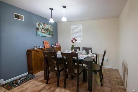 908 Taylor Pl, O'fallon, MO 63366 photo 10