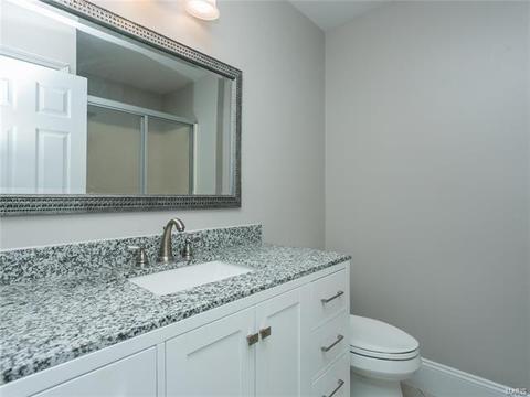 575 Oaktree Crossing Ct, Ballwin, MO 63021 photo 12